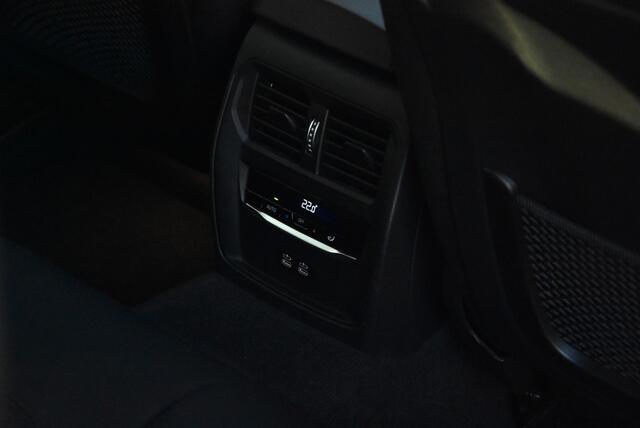 BMW 3-Serie 330eA PHEV /Navi/Cam/Led/Dab+