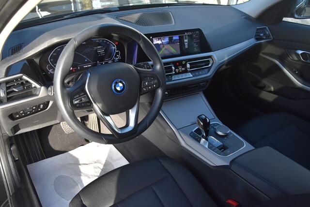 BMW 3-Serie 330eA PHEV /Navi/Cam/Led/Dab+