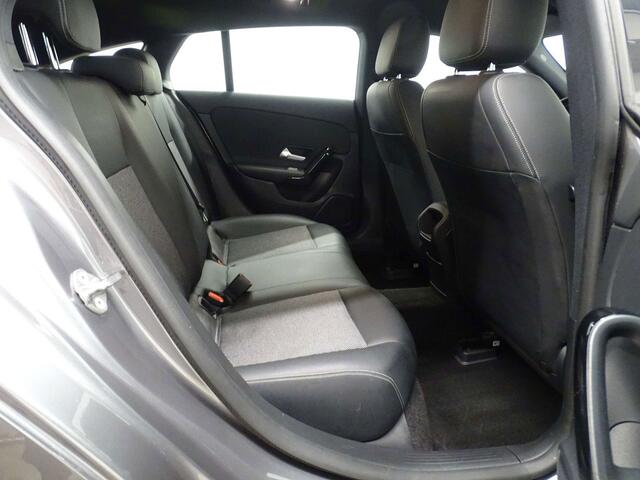 Mercedes-Benz CLA-Klasse 180 ShootingBrake FULL LED-NAVI-CRUISE-PARKTRONIC