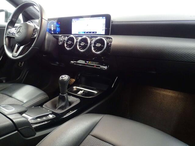 Mercedes-Benz CLA-Klasse 180 ShootingBrake FULL LED-NAVI-CRUISE-PARKTRONIC