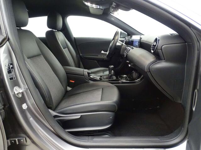 Mercedes-Benz CLA-Klasse 180 ShootingBrake FULL LED-NAVI-CRUISE-PARKTRONIC