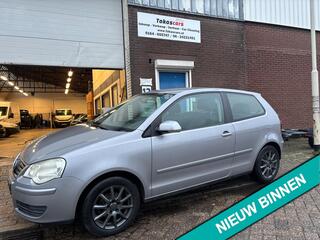VOLKSWAGEN POLO 1.4-16V Optive AIRCO&APK