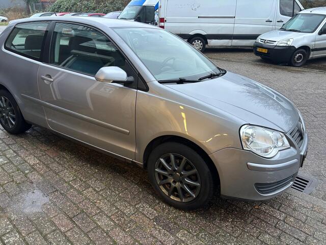 Volkswagen Polo 1.4-16V Optive AIRCO&APK