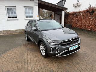VOLKSWAGEN T-Roc 1.5 TSI Style DSG/IQ Lights/Sportzet./pdc V&A+cam