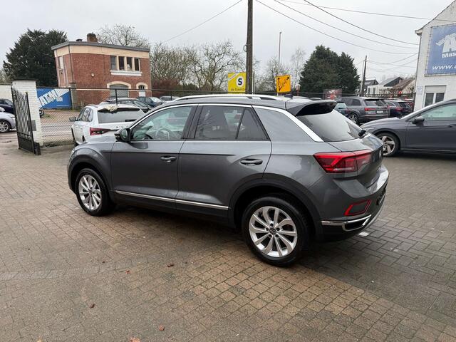 Volkswagen T-ROC 1.5 TSI Style DSG/IQ Lights/Sportzet./pdc V&A+cam