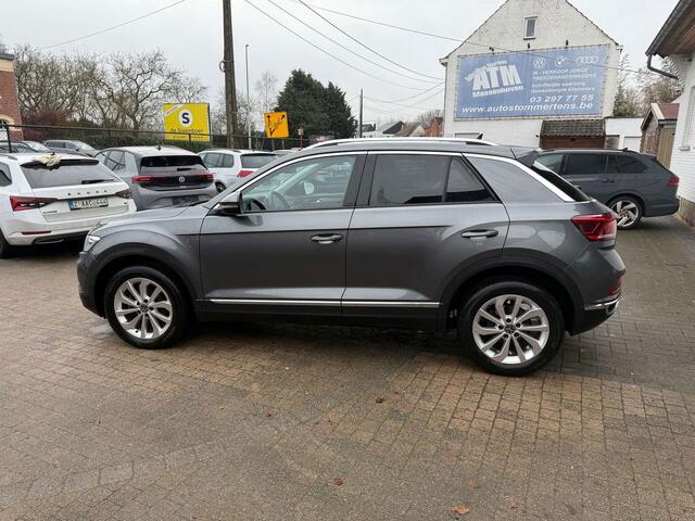 Volkswagen T-ROC 1.5 TSI Style DSG/IQ Lights/Sportzet./pdc V&A+cam