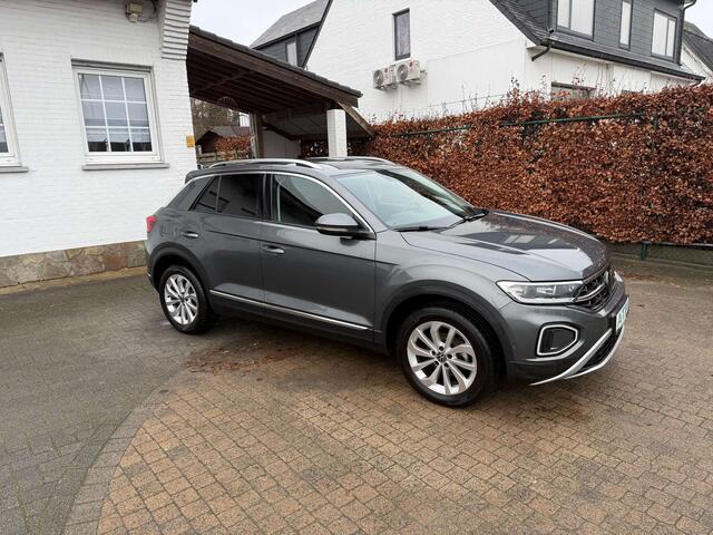 Volkswagen T-ROC 1.5 TSI Style DSG/IQ Lights/Sportzet./pdc V&A+cam