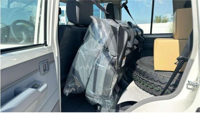 Toyota Land CRUISER HZJ 76 10PL 4.2L DSL 2025 ONLY EXPORTT OUT OF EU