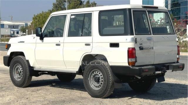 Toyota Land CRUISER HZJ 76 10PL 4.2L DSL 2025 ONLY EXPORTT OUT OF EU