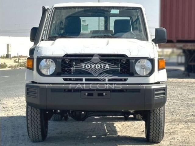 Toyota Land CRUISER HZJ 76 10PL 4.2L DSL 2025 ONLY EXPORTT OUT OF EU