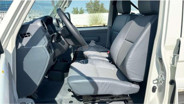Toyota Land CRUISER HZJ 76 10PL 4.2L DSL 2025 ONLY EXPORTT OUT OF EU