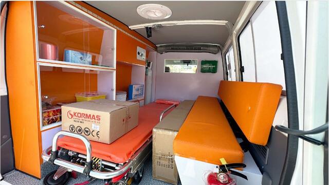 Toyota Land CRUISER 78 HZJ 4.2 DSL HARD-TOP AMBULANCE / AC / 2025