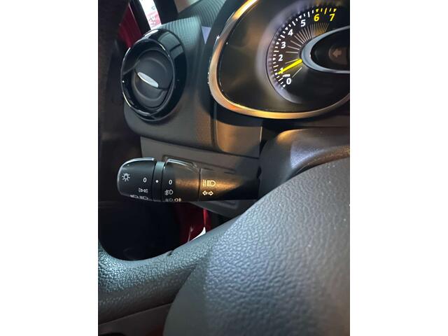 Renault Clio 1.2 TCe BOITE AUTO 30.000KM GARANTIE 2ANS. 1 PRO