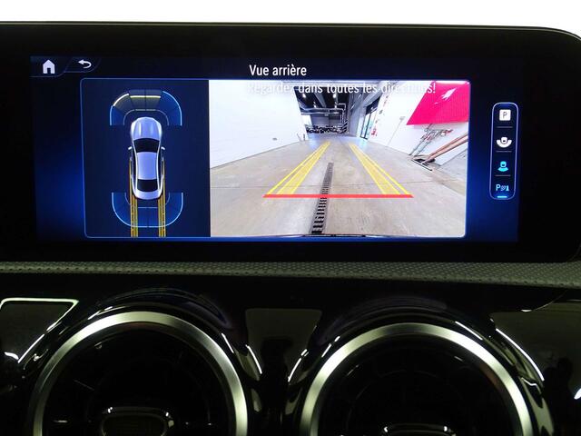 Mercedes-Benz CLA-Klasse 180 d Sedan LuxuryLine GTRONIC LED-NAVI-CAMERA-PTS