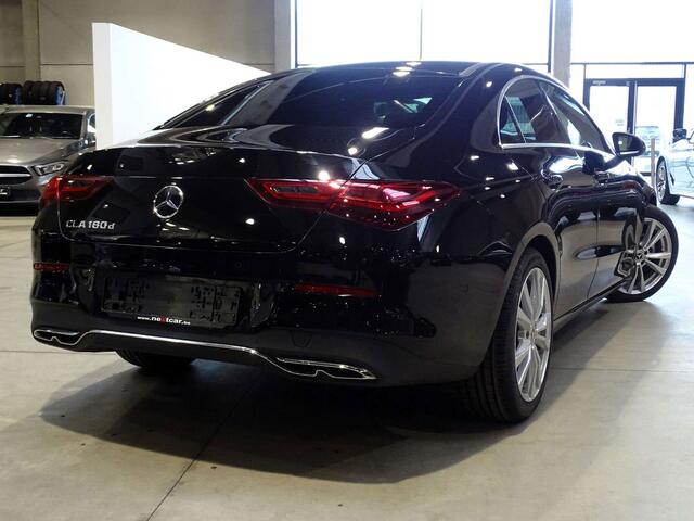 Mercedes-Benz CLA-Klasse 180 d Sedan LuxuryLine GTRONIC LED-NAVI-CAMERA-PTS