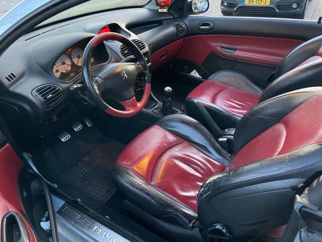 Peugeot 206 CC 2.0-16V Trekhaak Sport NAP APK tot: 14-03-2025
