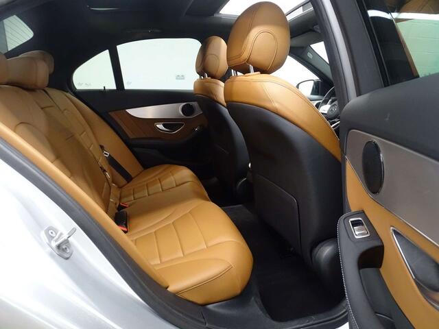 Mercedes-Benz C-Klasse 180 d Berline AMG Line GTRONIC LED-NAVI-CUIR-TOIT PANO