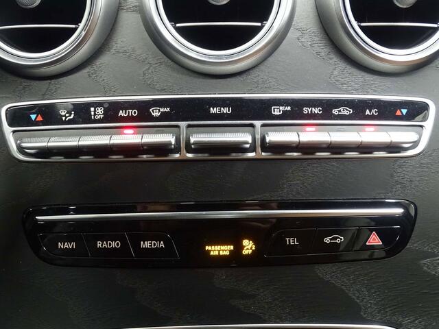 Mercedes-Benz C-Klasse 180 d Berline AMG Line GTRONIC LED-NAVI-CUIR-TOIT PANO