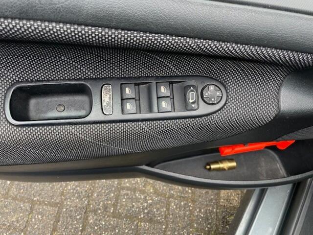 Peugeot 207 1.6 VTI LPG G3 Onderbouw Panorama Dak Trekhaak ECC Airco Cruise