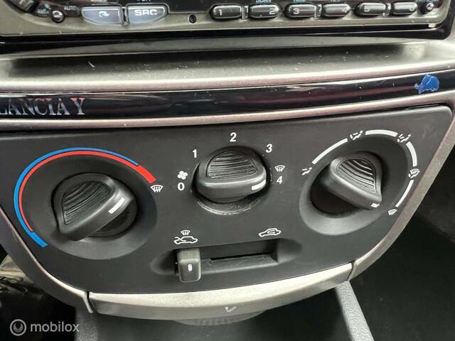 Lancia Ypsilon 1.2 elefantino blu, Airco, Lage km NAP, APK