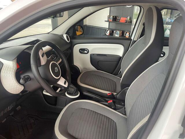 Renault Twingo 1.0i SCe Hello