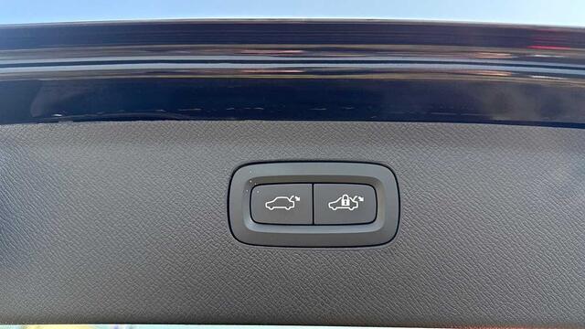 Volvo XC90 R-Design, B5 AWD mild-hybrid 3YEAR WARRANTY