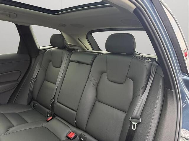 Volvo XC60 B4 PLUS DARK B4 Mild Hybrid