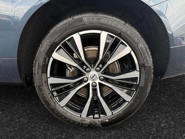 Volvo XC60 B4 PLUS DARK B4 Mild Hybrid