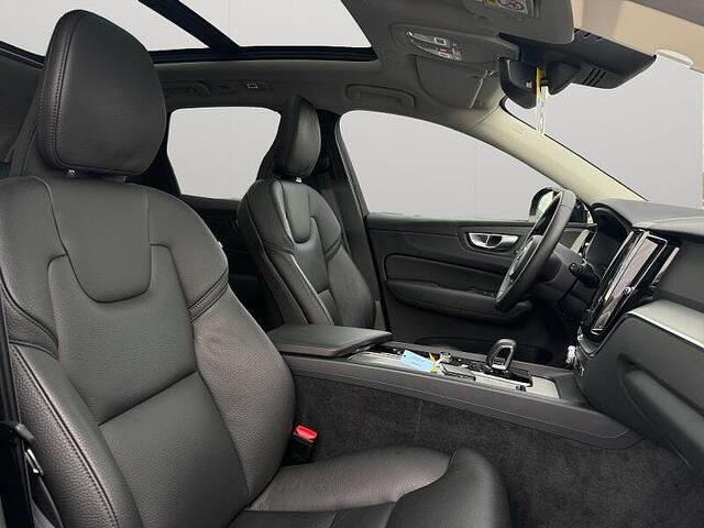 Volvo XC60 B4 PLUS DARK B4 Mild Hybrid