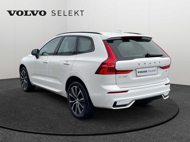Volvo XC60 II XC60 Plus, B4 Mild-Hybrid, Benzin, Dark