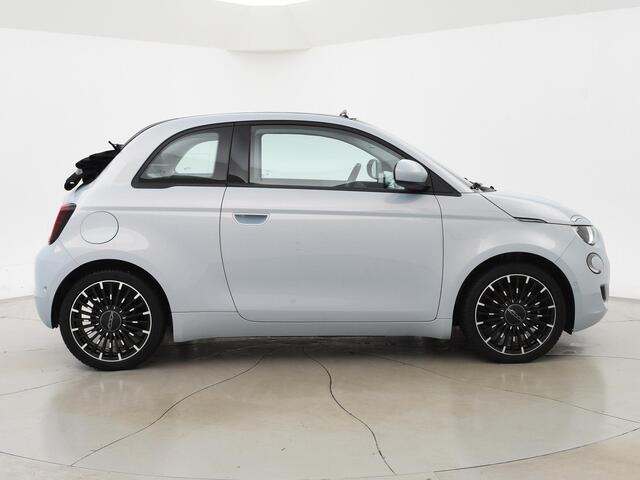 Fiat E-500 42 kWh Aut. SOH 97% CELESTIAL BLUE + STOELVERW. | CAMERA | 17 INCH | APPLE CARPLAY