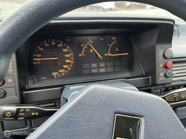 Mazda 323 1.5 GLX