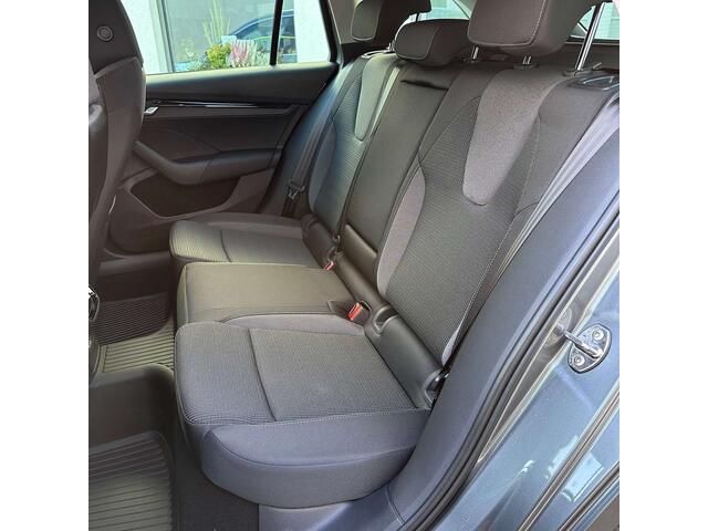 Skoda Octavia Combi 1.5 TSI eTec MHEV Selection DSG 