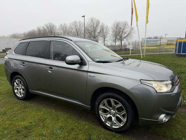 Mitsubishi Outlander 2.0 PHEV Instyle - 