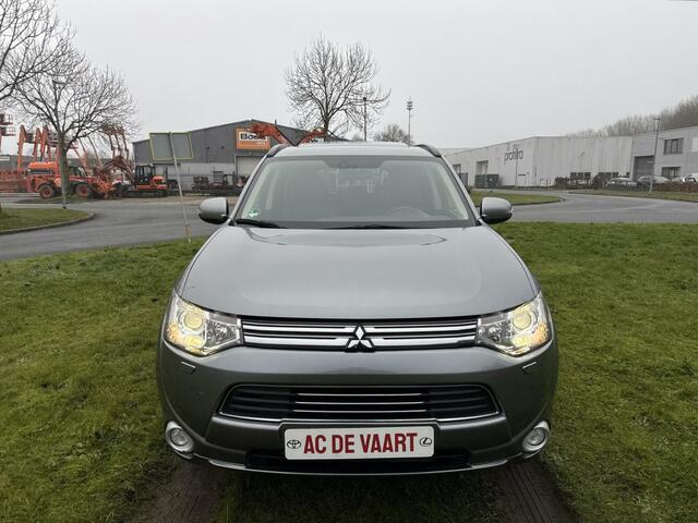Mitsubishi Outlander 2.0 PHEV Instyle - 