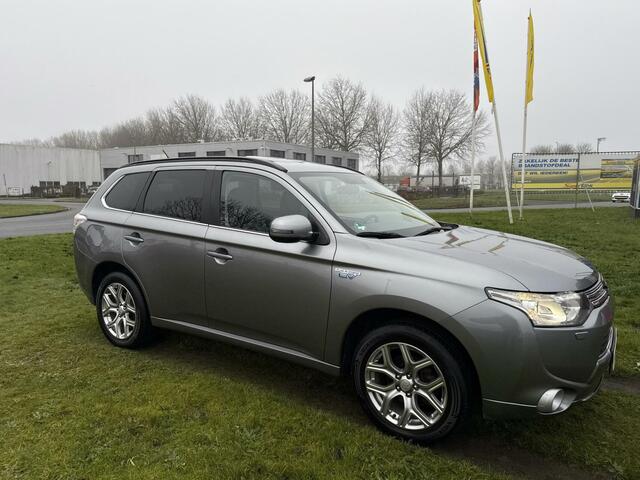 Mitsubishi Outlander 2.0 PHEV Instyle - 