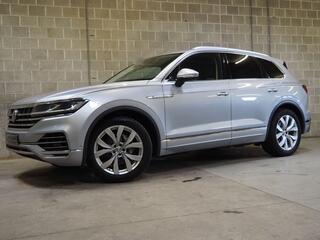 VOLKSWAGEN TOUAREG 3.0 TDi V6 SCR 4Motion Tiptronic| Luchtvering| AHK