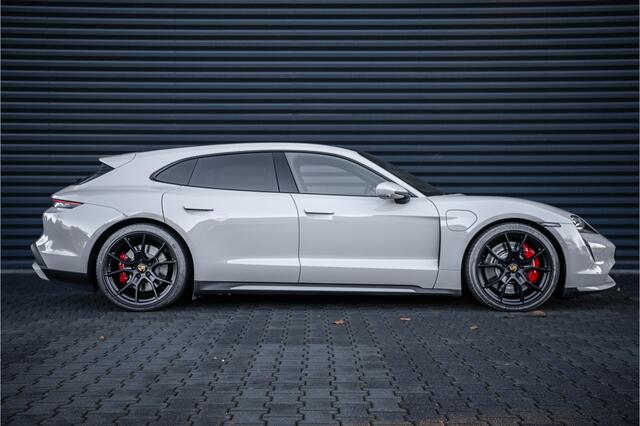 Porsche Taycan Turbo Sport Turismo - Krijt - Display - Sport Sound