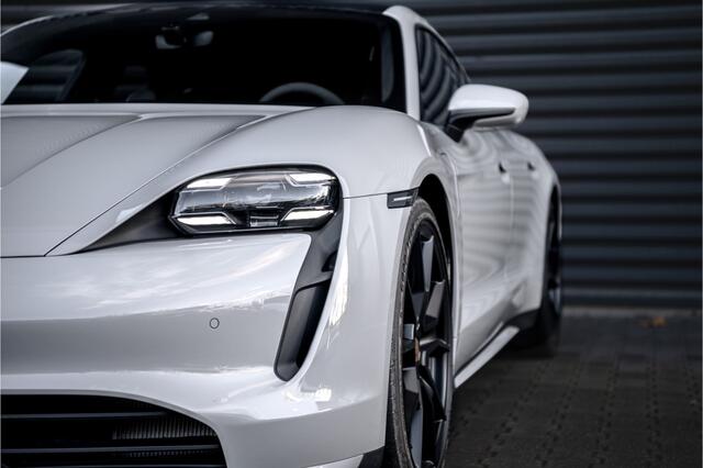 Porsche Taycan Turbo Sport Turismo - Krijt - Display - Sport Sound