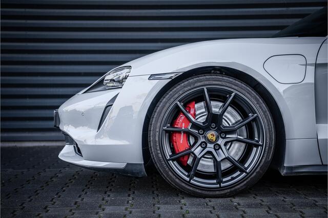 Porsche Taycan Turbo Sport Turismo - Krijt - Display - Sport Sound