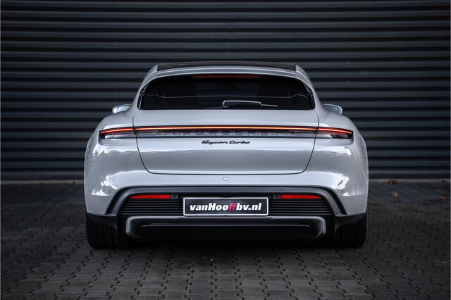 Porsche Taycan Turbo Sport Turismo - Krijt - Display - Sport Sound