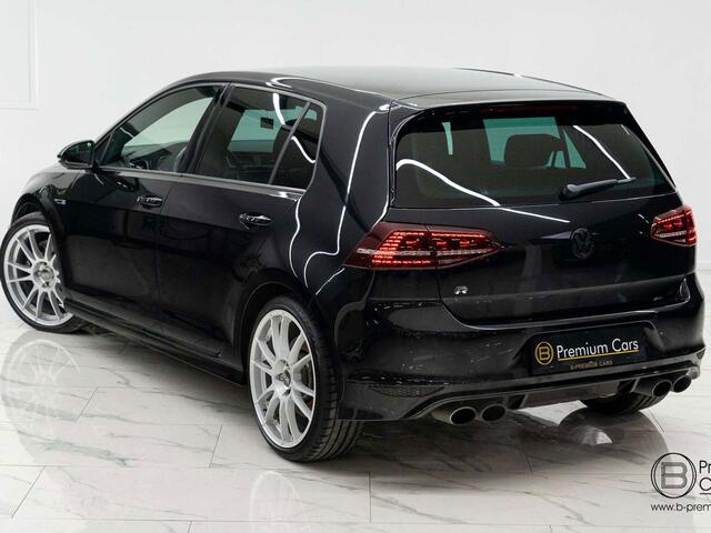 Volkswagen Golf R 2.0 DSG 4 Motion ACC 19 OZ wheels Alcantara
