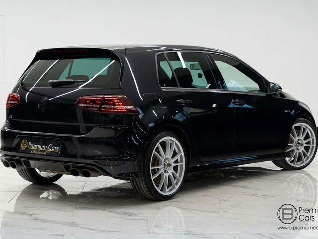 Volkswagen Golf R 2.0 DSG 4 Motion ACC 19 OZ wheels Alcantara