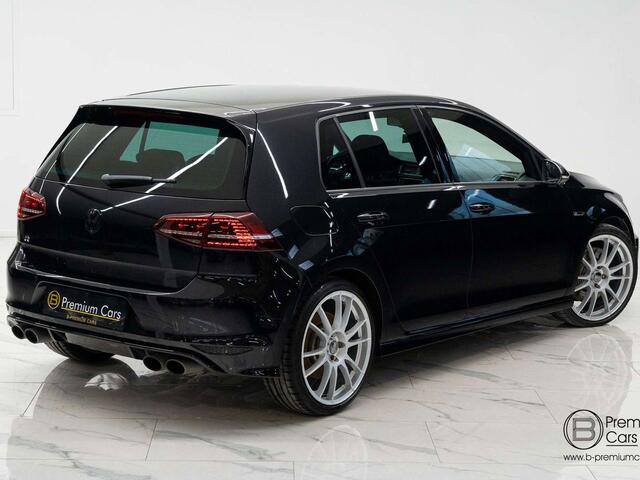 Volkswagen Golf R 2.0 DSG 4 Motion ACC 19 OZ wheels Alcantara
