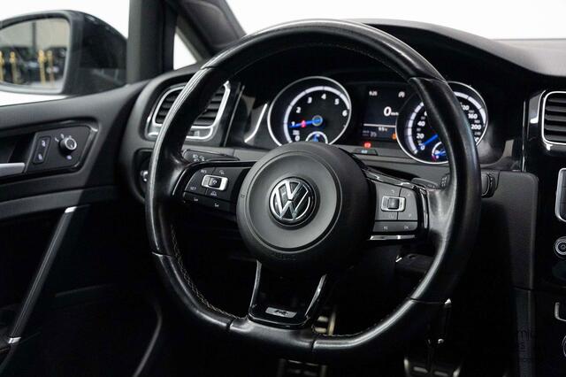 Volkswagen Golf R 2.0 DSG 4 Motion ACC 19 OZ wheels Alcantara