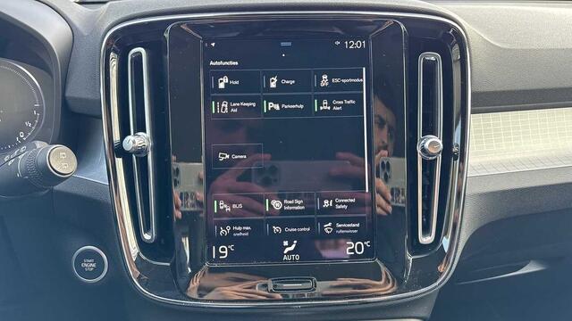 Volvo XC40 Recharge Inscription, T5 plug-in hybrid 3YEAR WARRANTY