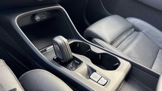 Volvo XC40 Recharge Inscription, T5 plug-in hybrid 3YEAR WARRANTY