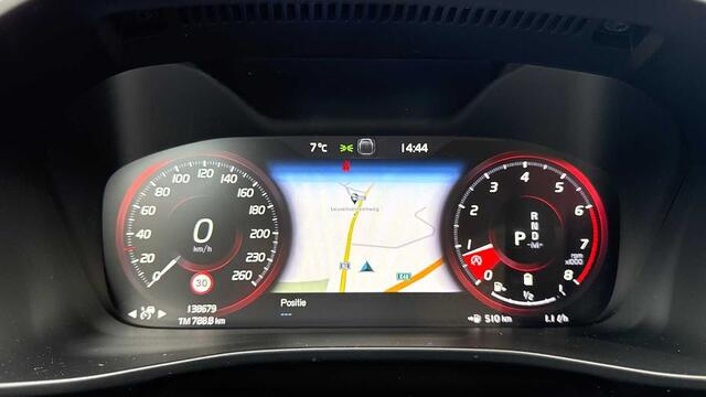 Volvo XC40 Momentum Pro B4 mildhybrid 3YEAR WARRANTY