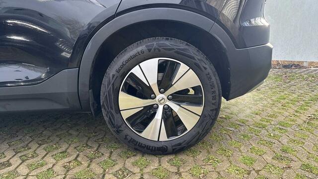 Volvo XC40 Momentum Pro B4 mildhybrid 3YEAR WARRANTY