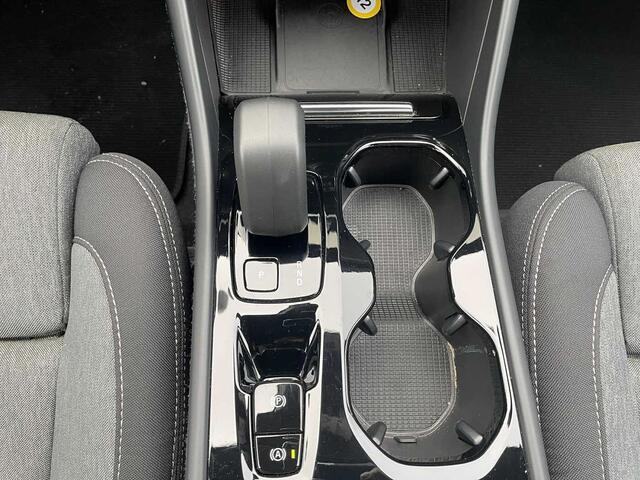Volvo XC40 Plus, B4 Mild hybride, Benzine, Dark